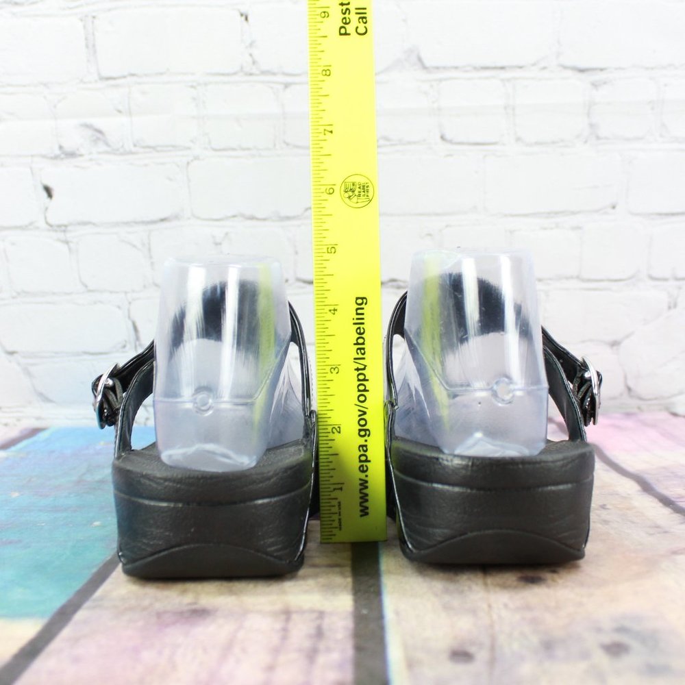 FITFLOP The Skinny Patent Thong Sandals Size 9 - Picture 7 of 9